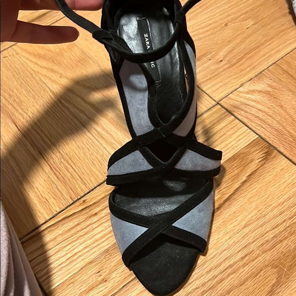 Zara heel size 38!